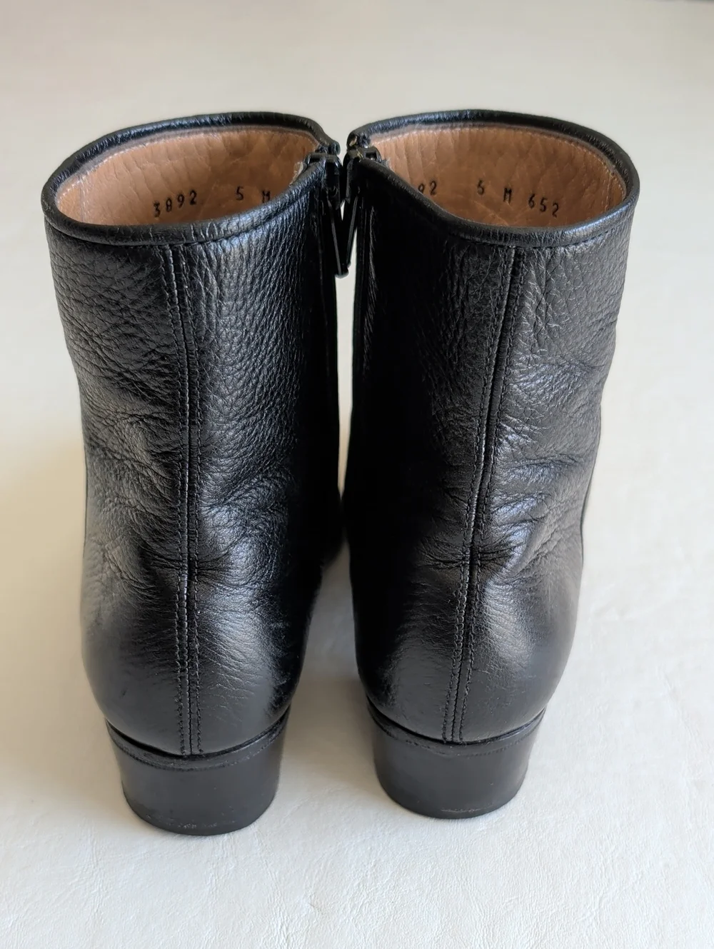 Gravati Neiman Marcus Black Leather Ankle Boots Side Zip Women's Size 5